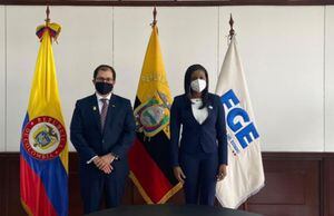 Fiscales de Ecuador y Colombia mantienen reunión sobre archivos de alias 'Uriel'