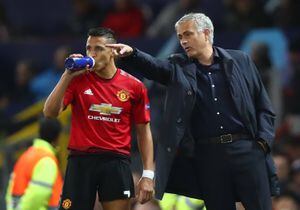 Alexis se queda sin entrenador: Manchester United anuncia la salida de José Mourinho