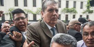Falleció Alan García, expresidente de Perú, tras dispararse cuando iba a ser detenido