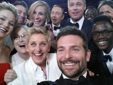 La ‘selfie del oscar’ tomada por Ellen DeGeneres cumple 10 años y ha perdido toda la simpatía que generó en su momento