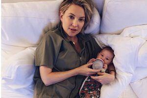 Los bebés 'agéneros: La revolucionaria modalidad que adoptó Kate Hudson para criar a su hija