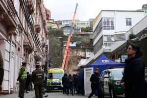 Derrumbe en Valparaíso: alcalde Sharp presentó querella por cuasidelito de homicidio