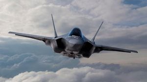 EE.UU pierde avión después de que su aeronauta se eyectara: así funciona el piloto automático que lo puede mantener horas en el aire
