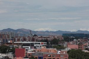 El increíble cambio que tuvo el cielo de Bogotá, gracias a la cuarentena
