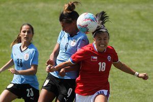 La Roja femenina dio pelea hasta el final y consiguió un agónico empate ante Uruguay