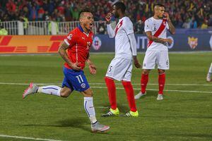 Eduardo Vargas es la "bestia negra" de Perú y quiere seguir sumando goles con la Roja en la Copa América