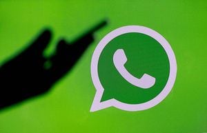 ¿Cómo activar el modo oscuro en WhatsApp Web?