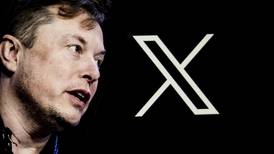 Se encienden las alarmas en las oficinas de Elon Musk: X registra caída del 30% de usuarios, según un estudio