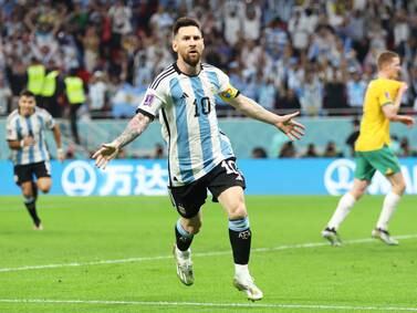 Argentina se ilumina ante Australia y continúa soñando por la Copa