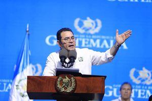 Presidente: "Esto no se los dio Jimmy Morales, se los dio el pueblo de Guatemala"