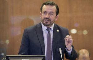 Asamblea resuelve investigar a legislador Fabricio Villamar y él rechaza la resolución