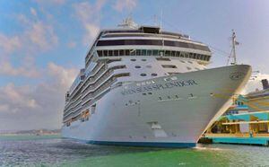Puertos ofrecerá descuentos a empresas que resguarden cruceros en muelles en la isla