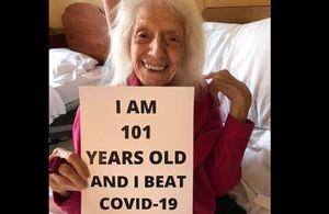 Anciana de 101 años se cura de COVID-19 en Estados Unidos