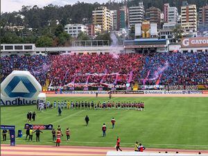 Liga de Quito rechaza actos de violencia a hinchas de Deportivo Quito