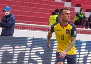 Después de 10 años, dos jugadores nacionalizados ecuatorianos juegan al mismo tiempo un partido de la Copa América