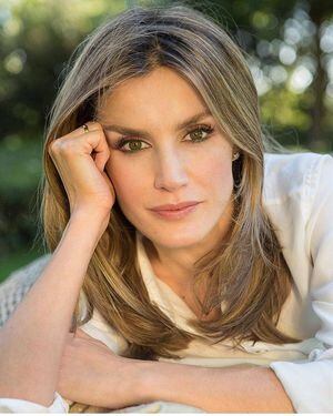La reina Letizia nos muestra que los tacones de punta nunca pasarán de moda