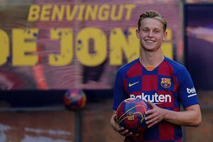 Competencia para Vidal: La joya holandesa Frenkie de Jong tuvo su presentación en Barcelona