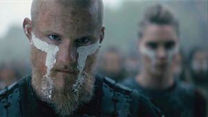 Vikings: Nova foto da 6ª temporada revela novo e poderoso aliado de Bjorn