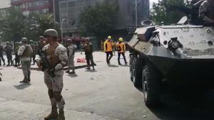 Estado de Emergencia: tanquetas y soldados armados toman el control en Plaza Baquedano