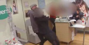 Video: un hombre ataca a una mujer con un cuchillo y amenaza para huir dela Policía