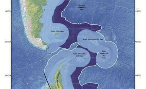 Arremetida de Argentina por la Antártica y Las Malvinas junto con la creación de la polémica "plataforma continental"