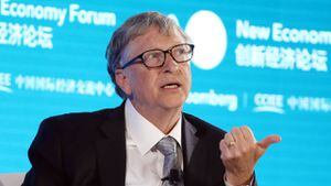 Bill Gates piensa que AMLO debería centrarse más en la educación que en el petróleo