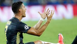 El debut de Cristiano Ronaldo con Juventus en Champions fue con una llorada primera expulsión