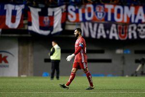 Ex preparador de arqueros de la U: "No hay que caerle tanto a Johnny Herrera, él ha sostenido muchas veces al equipo"