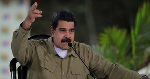 Após levante frustrado de militares, justiça venezuelana ameaça líderes opositores