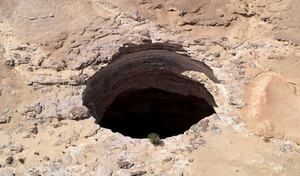 Fotos: o misterioso 'poço do inferno' sem fim que surpreendeu geólogos no Iêmen