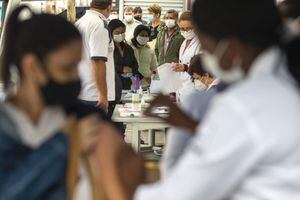 Covid-19: São Paulo vacina nesta semana pessoas com 34, 33 e 32 anos