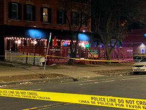 Un muerto y cuatro heridos en balacera en un club de Connecticut