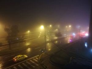 Neblina cubrió la noche capitalina este martes 19 de noviembre