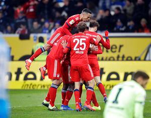 Bayern vence a Hoffenheim y aprieta al líder Dortmund
