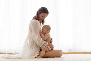 Mitos que debes borrar de tu vida acerca de la Lactancia Materna