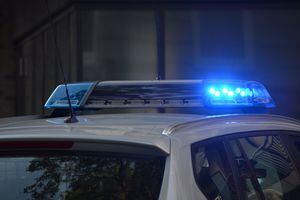 Criança liga para a polícia tentando resolver emergência: “É um problema com matemática”