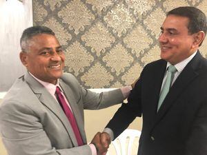 Alcaldes del PPD le dan la bienvenida a vencedor en Humacao