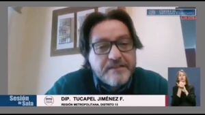 "Ese dictador dio la orden de asesinar a mi padre": Tucapel Jiménez exige sanciones para Ignacio Urrutia por lucir foto de Pinochet