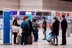Viajeros de Ecuador deberán presentar pruebas PCR para ingresar a España