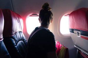 Mujer se quedó encerrada en avión tras quedarse dormida durante el vuelo
