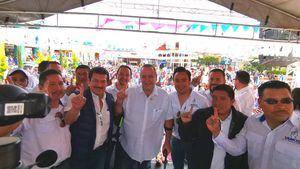 Giammattei ofrece paso a desnivel y desarrollo comercial con México en gira