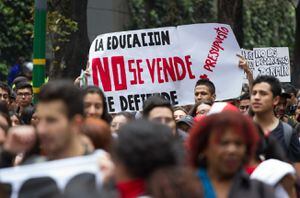 Bloqueos en vías de Bogotá por marchas estudiantiles
