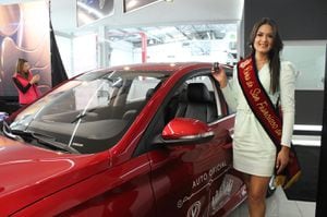 Estefanía Barreno ya cuenta con auto para trabajar por Quito