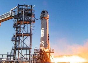 Em parceria com a NASA, foguete espacial New Shepard foi lançado na manhã desta quinta