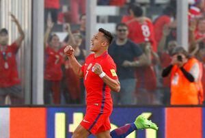 Alexis Sánchez logró otro récord en la Roja: empató a Bravo en partidos por Chile
