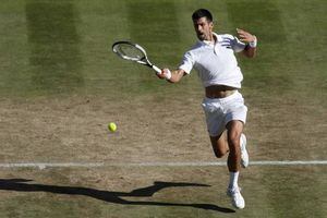 Djokovic sigue su repunte y ya está en octavos de Wimbledon