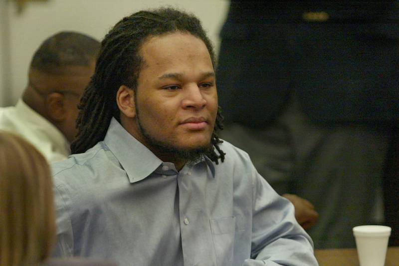 El hombre Kevin Johnson fue juzgado por matar a un policía.