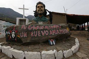 Evo acampa por el "Che": Bolivia rinde homenaje al guerrillero a 50 años de su muerte