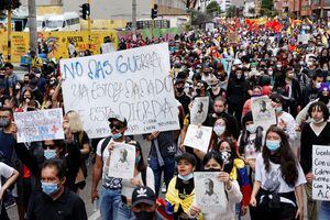 Colombia: El desgarrador llanto de una madre que perdió a su hijo en las protestas