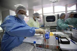 Emiratos Árabes recluta médicos colombianos para hacer frente a emergencia por coronavirus